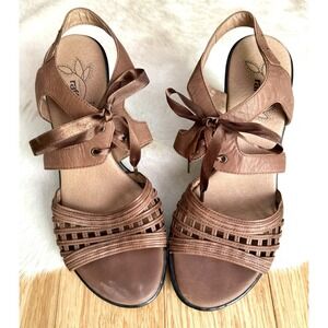 Umberto Raffini womens‎ brown wedges with front tie open toe size 38 Or 7.5
